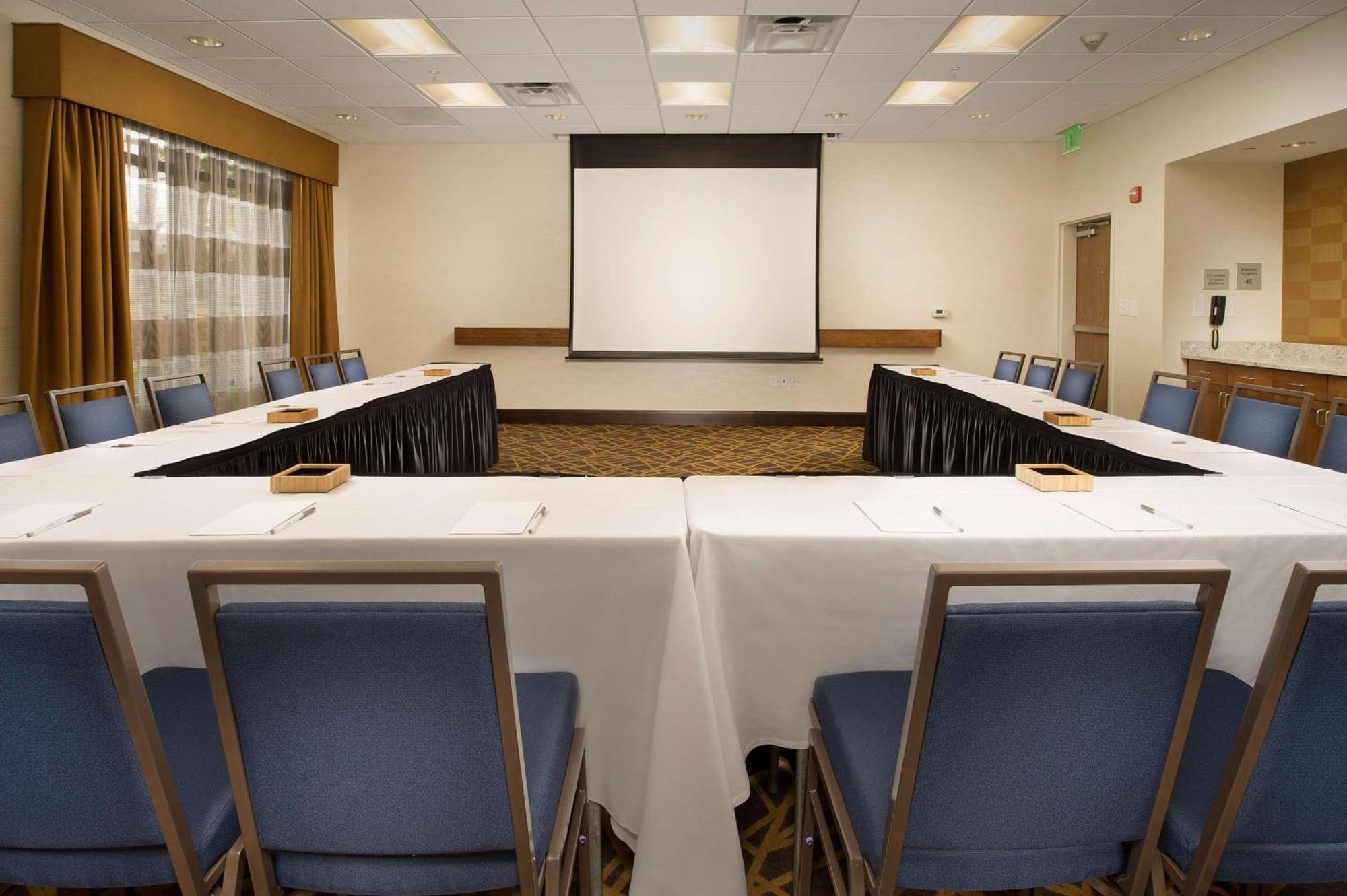 Hampton Inn & Suites Baltimore/Woodlawn Eksteriør bilde