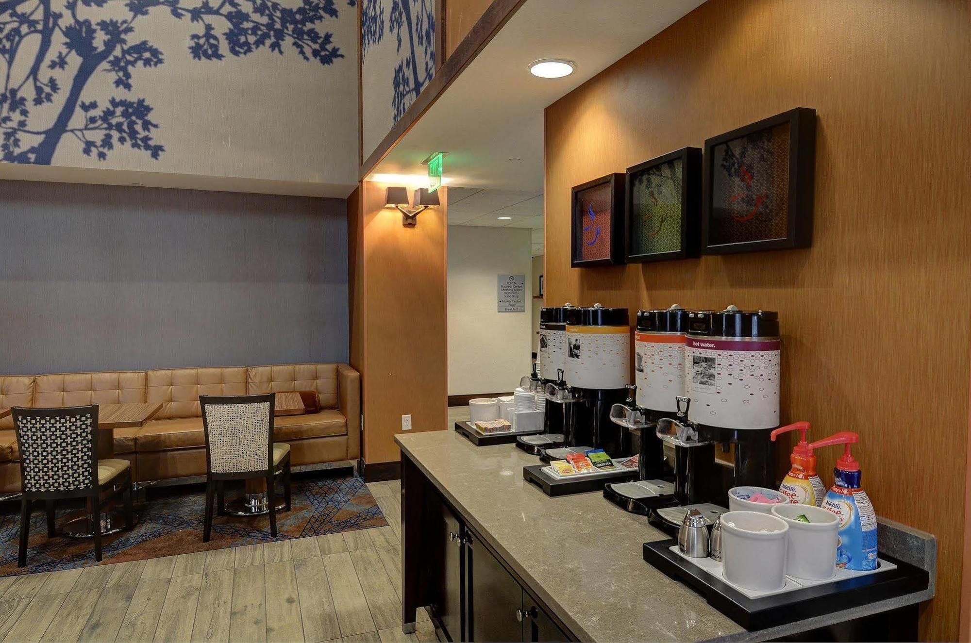 Hampton Inn & Suites Baltimore/Woodlawn Eksteriør bilde