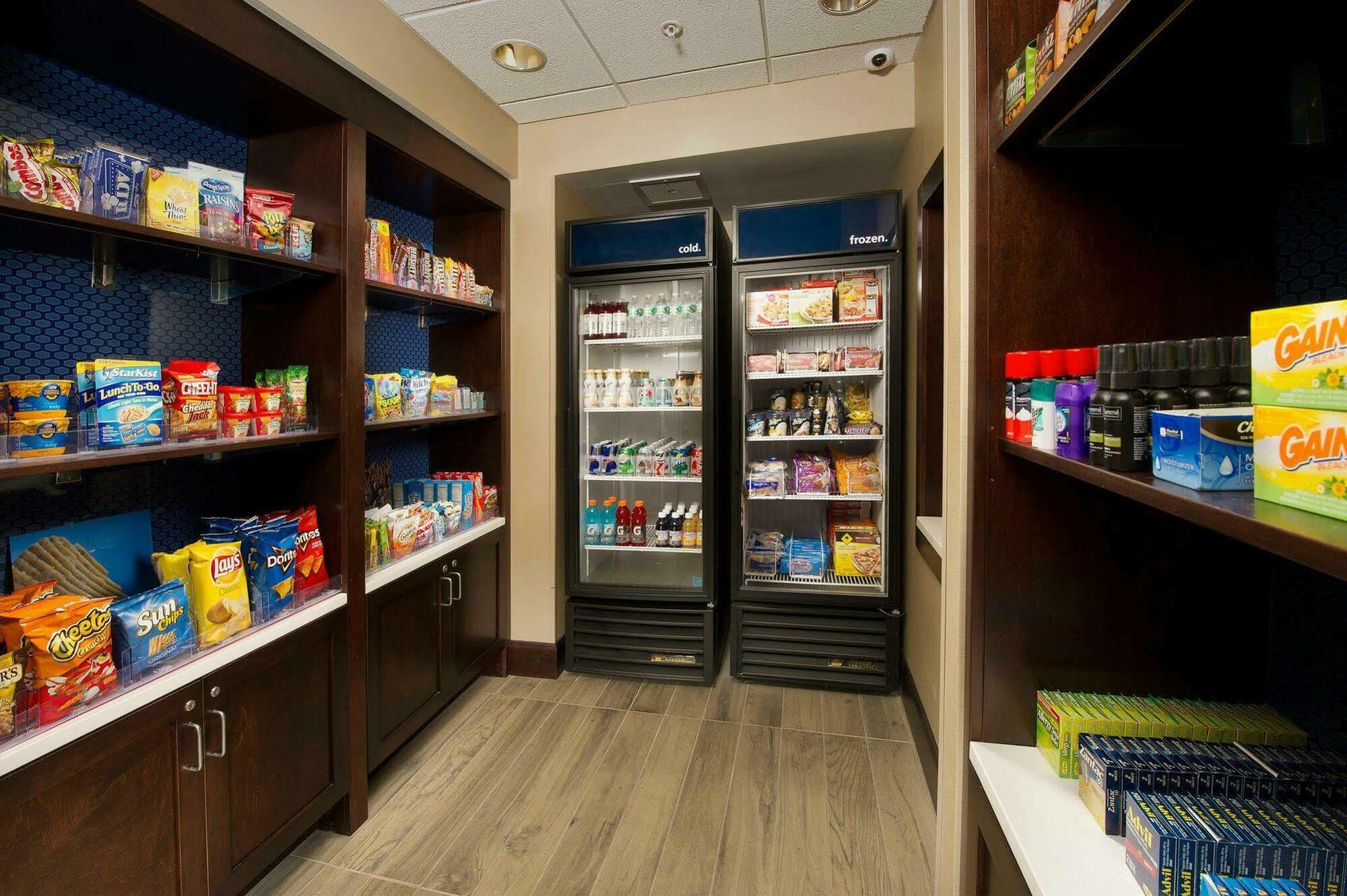 Hampton Inn & Suites Baltimore/Woodlawn Eksteriør bilde